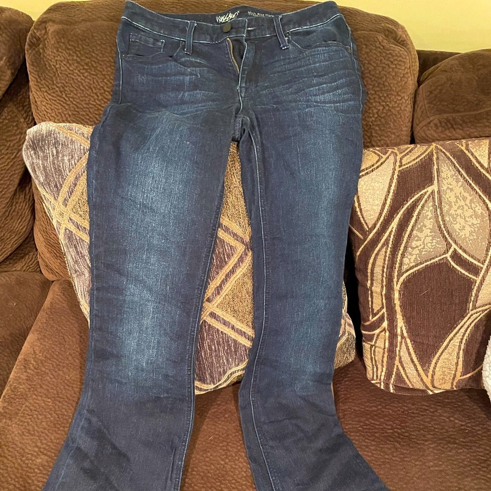 Mossimo high rise flare jeans in size 4/27.